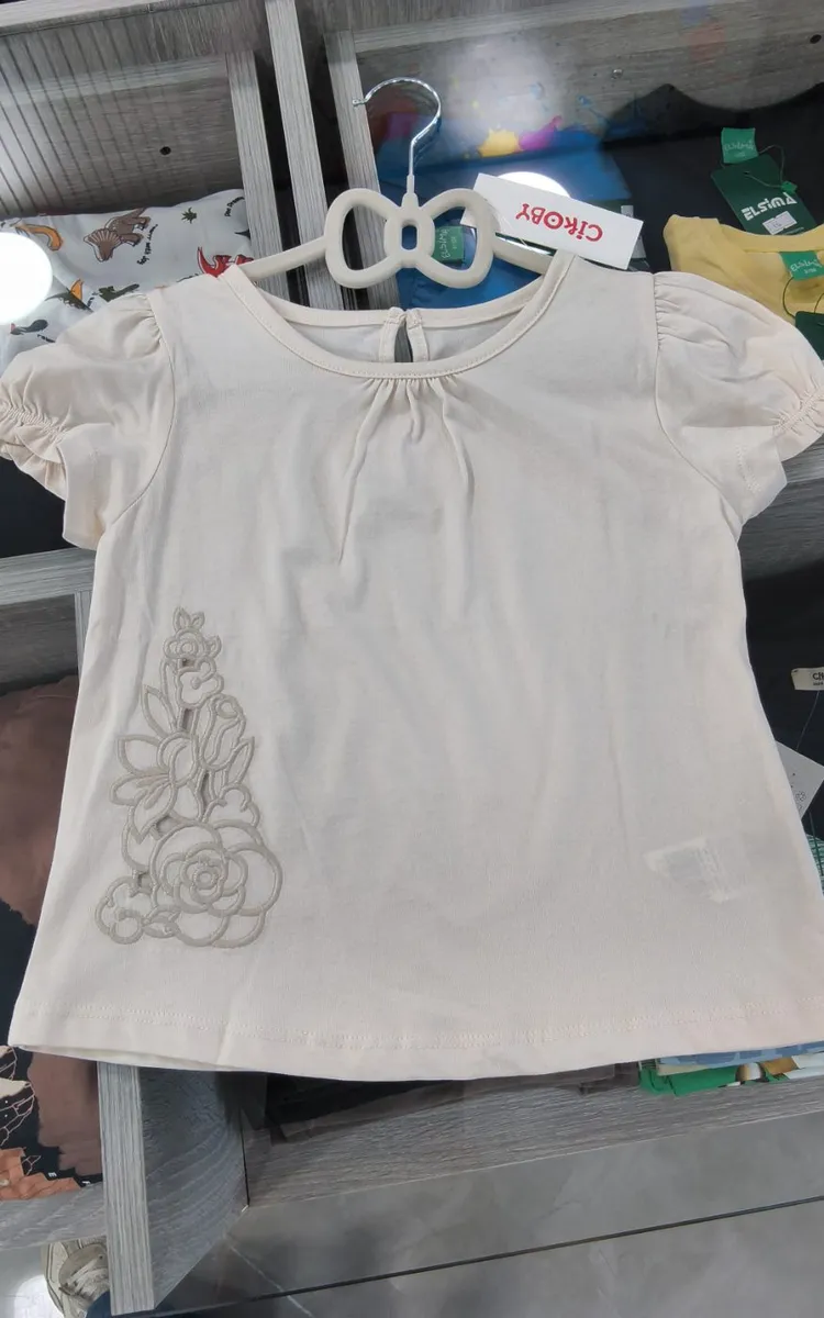 Girl's cotton top
