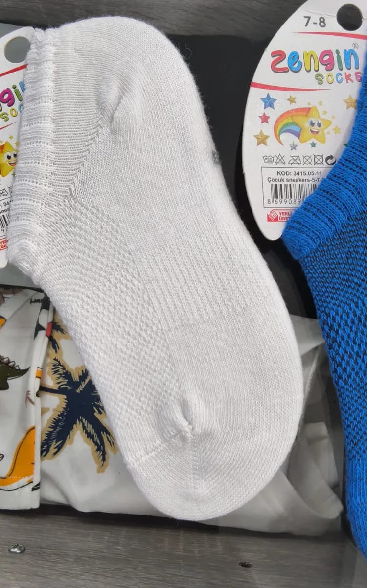 Girl's socks