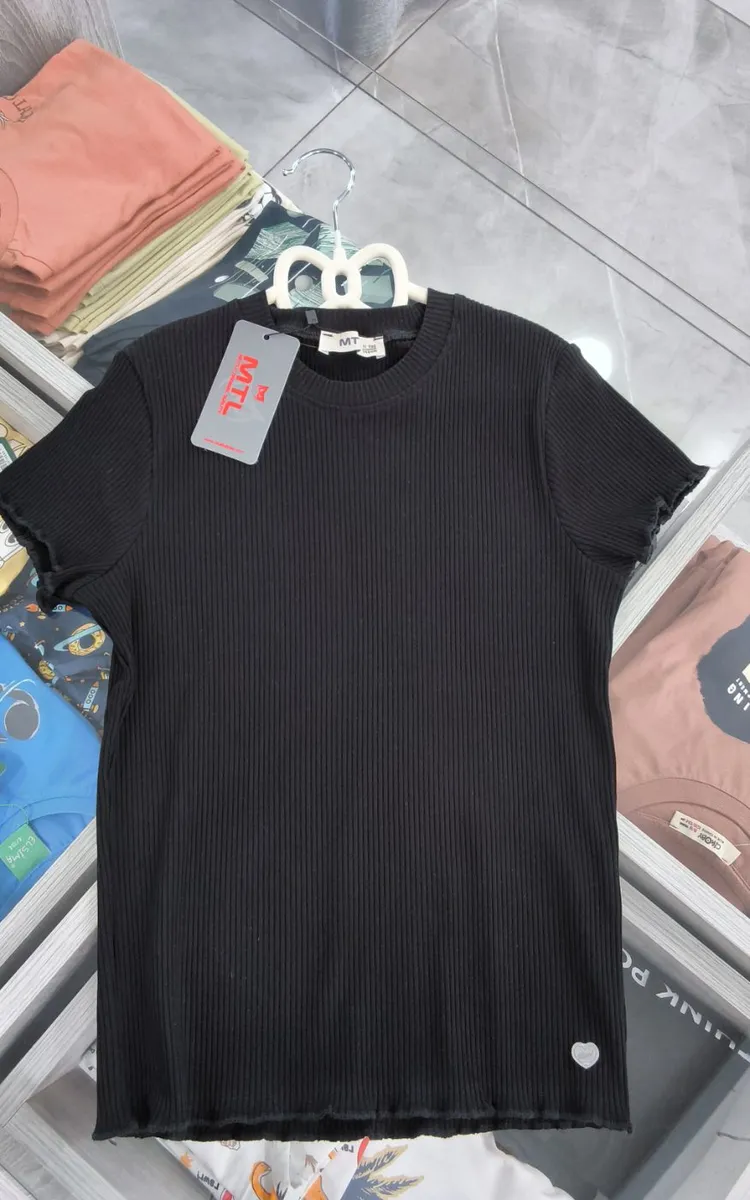 Girl's cotton top